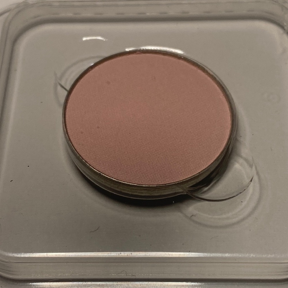 Anastasia Beverly Hills Single Eyeshadow Baby Cakes